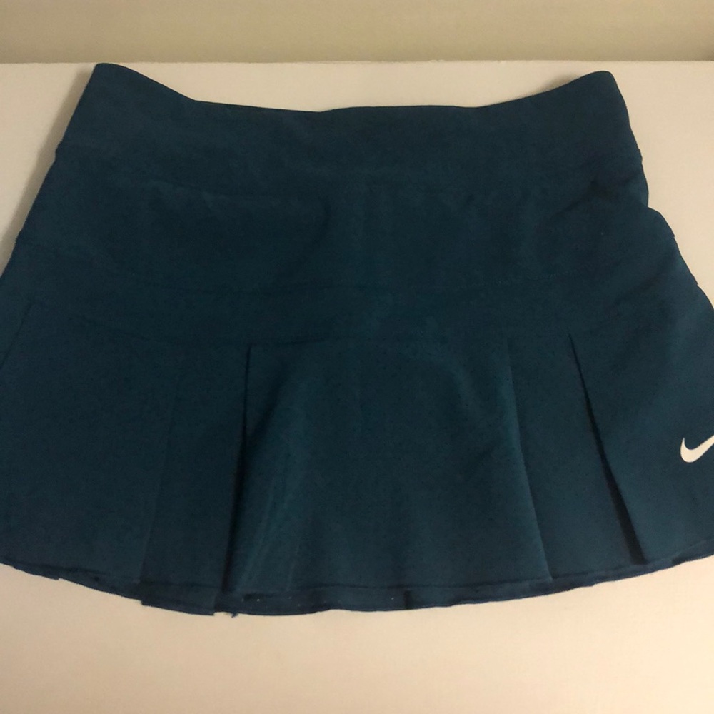 Nike girls tennis skirt